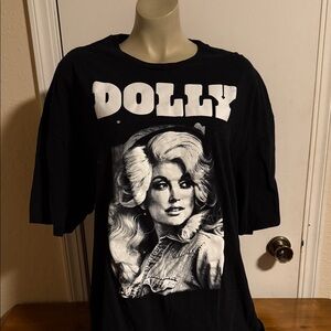 Dolly Black Graphic Tee with Iconic Portrait